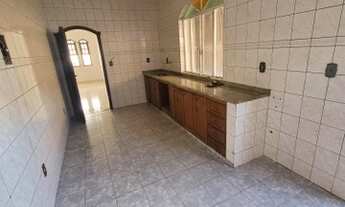 Imagem 3: Casa em ótima localização com 3 quartos, suíte, bairro Fonte Grande - Contagem - MG