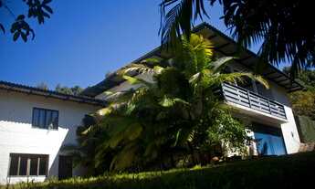 Imagem: CASA ESTILO COLONIAL NA BELA PRAIA DE CABEÇUDAS