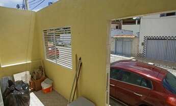 Imagem 2: Casa á venda com 68m² com 2/4, em ótima localização na Ribeira -R$ 135 Mil