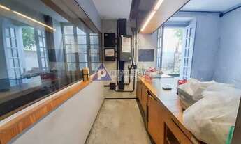 Imagem 3: Casa de rua duplex à venda, original 6 quartos com suíte, 2 salas, terraço, área externa