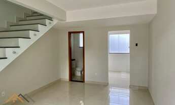 Imagem 2: Casa com 2 quartos e amplo quintal nos fundos à venda, 58 m² por R$ 305.000 - Jardim Lebl