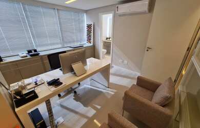 Imagem 4: BELISSIMA sala comercial no ALPHABUSINESS, 404m², finamente decorada, 11 VAGAS, MOBILIADA