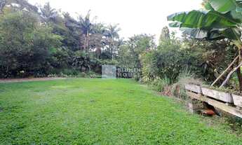 Imagem: Amplo terreno localizado no bairro Escola