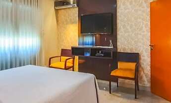 Imagem 7: Sobrado de 3 suítes, sendo uma master no Parque Industrial de Goiânia