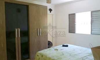 Imagem 7: Sao Jose dos Campos - Casa Padrão - Monte Castelo