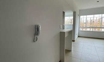 Imagem 2: Apartamento semi-mobiliado com móveis planejados Ref.:AP1733