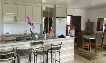 Imagem 6: CASA COM PISCINA A VENDA NO BALNEÁRIO RINCÃO POSSUINDO 03 DORMITÓRIOS SENDO 01 SUÍTE E 03