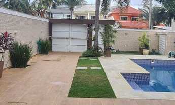 Imagem 4: Casa de condomínio para venda tem 440 metros quadrados com 4 quartos