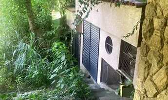 Imagem 5: Oportunidade - Ampla casa em área nobre de Jacarepaguá