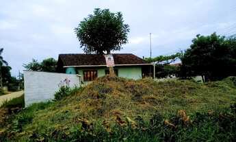 Imagem 2: Excelente terreno, fazendo frente para três ruas e muito bem localizado na Costeira