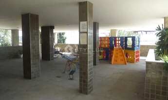 Imagem 5: APARTAME COM VISTA LIVRE PARA O MÉIER, COMPOSTO DE: SALA EM PISO TACO, 2 QUARTOS COM ARM