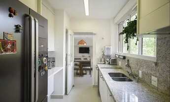 Imagem 7: Apartamento com 280m², 4 dormitórios sendo 2 suítes