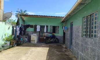 Imagem 2: Lote a venda com 1 casa de 2qts e 2 kits todas alugadas renda 2 mil mês QS 10 do Areal es