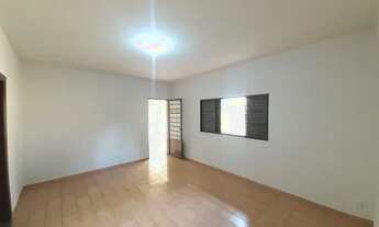 Imagem 2: Casa para aluguel, 3 quartos, 1 suíte, 4 vagas, Santa Mônica - Uberlândia/MG