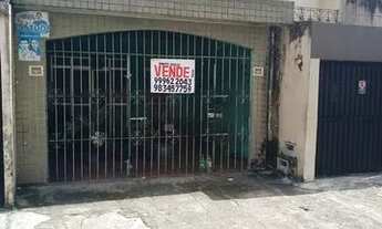 Imagem: Casa da Tv. Ferreira Pena, em frente ao