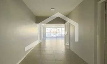 Imagem 3: Apartamento duplex de 277m², com 3 dormitórios sendo 2 suítes, 4 banheiros e 2 vagas - Par