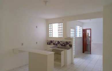 Imagem 2: {{ Aluguel }}} Apartamento Térreo - Metropolitana - Núcleo Bandeirante - Brasília - DF