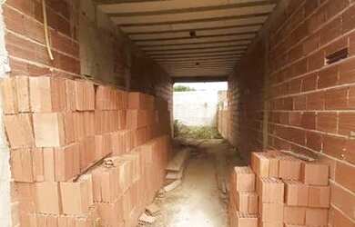 Imagem 5: Casa duplex em construção no Mendanha