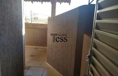 Imagem 4: 3 dormitorios sendo 2 suítes, cozinha planejada com coifa rica em armarios