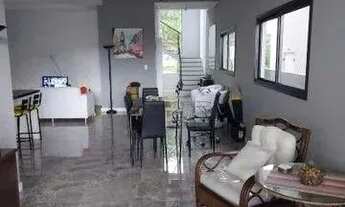 Imagem 3: Sobrado à venda em Santana de Parnaíba, Suru, com 3 suítes, com 200 m², Residencial New Vi