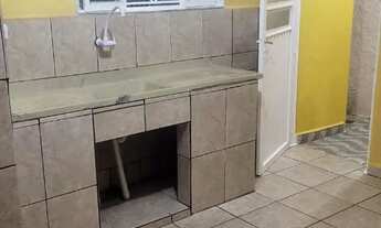 Imagem 3: Alugo Quarto e Cozinha com Quintal para Casal sem Filhos