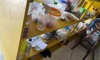 Imagem 4: Vende-se balcão de mercearia em perfeito estado já vem com gaveta