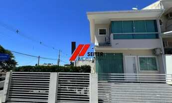 Imagem: Casa duplex com 2 dormitórios com móveis