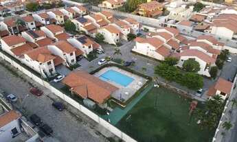 Imagem: Casa duplex com quatro quartos sendo três