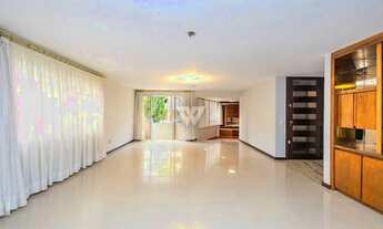 Imagem 2: Apartamento - 4 Quartos sendo 1 Suíte - 216m² Privativos - 3 Vagas - Seminário