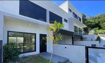 Imagem 5: Sobrado geminado com 3 suítes no João Paulo