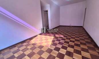 Imagem 5: Apartamento à venda na Rua Mariz e Barros, Tijuca. São 120m² bem distribuídos, com sala em