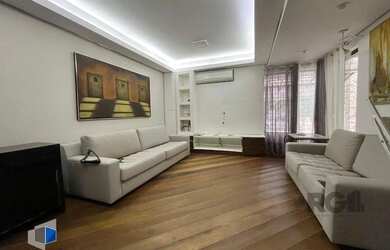 Imagem 3: Casa de três quartos, suíte e quatro vagas de garagem no bairro Menino Deus em Porto Alegr