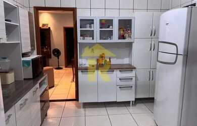 Imagem 5: Casa em Condomínio com 3 Suítes e 276m² em Fronteira-MG no Bairro Condomínio Parque Lago E