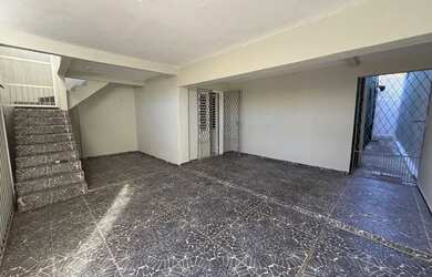 Imagem 3: Imóvel para aluguel nos Altos, de 90 metros quadrados, com 2 quartos em Jardim Iracema