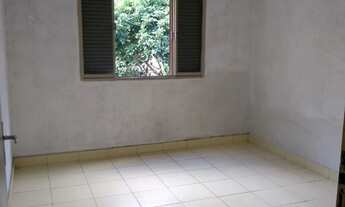 Imagem 5: Terreno de 300 metros quadrados, 150 de área construída