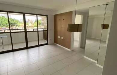 Imagem 2: Apartamento a venda em Armação com 2 quartos e varanda