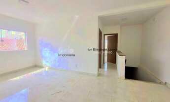 Imagem 5: CASA ASSOBRADADA COM 02 DORMITÓRIOS SENDO SUÍTES, COZINHA, BANHEIRO, ÁREA DE SERVIÇO E 01