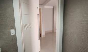 Imagem 4: Apartamento para aluguel e venda possui 245 metros com 3 suítes