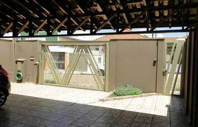 Imagem 6: Sobrado para venda tem 251 metros quadrados e 4 quartos em Centro - Araraquara - SP