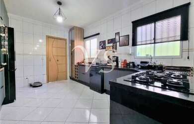 Imagem 6: Sobrado para Venda em São Paulo, Vila Irmãos Arnoni, 4 dormitórios, 2 suítes, 5 banheiros