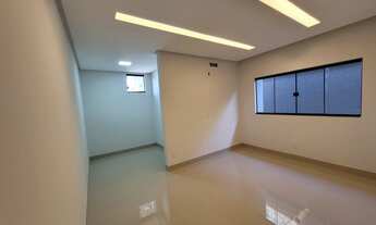 Imagem 3: Casa a venda possui 154 metros quadrados com 3 suites,lavabo no Jardim Gramado - Goiânia