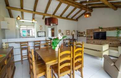 Imagem 3: Casa para venda possui 310 metros quadrados com 4 quartos em Praia da Cal - Torres - RS