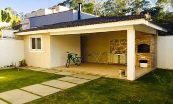 Imagem 5: Sobrado em Condomínio para venda tem 240 metros quadrados com 3 quartos