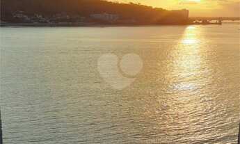 Imagem 1: Excelente 1 dormitório, sala, cozinha, banheiro área de serviço. Pé na areia Vista belíssi