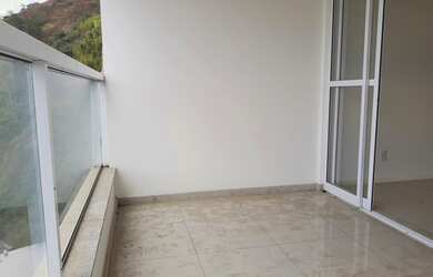 Imagem 5: Apartamento com 2 Quartos, sendo 2 Suítes e 2 Vagas de Garagem, Elevador, à venda no bairr