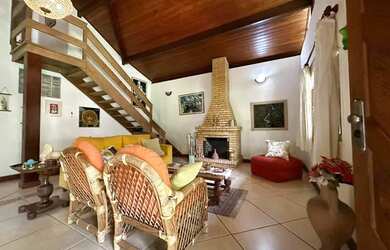 Imagem 2: Casa para Venda em Nova Friburgo, Cônego, 4 dormitórios, 2 banheiros, 2 vagas