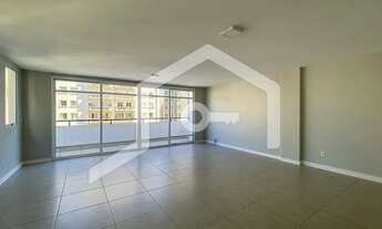 Imagem 2: Apartamento duplex de 277m², com 3 dormitórios sendo 2 suítes, 4 banheiros e 2 vagas - Par