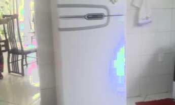 Imagem 6: 01 Suíte mobiliada quarto mobiliado dentro de casa pra mulher