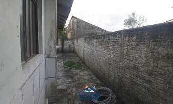 Imagem 3: Casa com amplo quintal