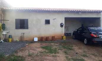 Imagem: Vende-se edícula -fone 41